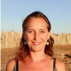 Daphné, un expert en cours de yoga à Lyon