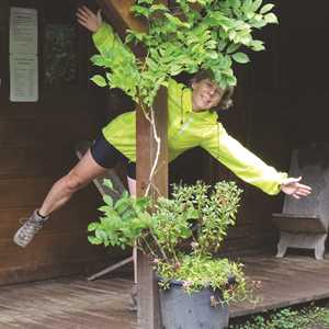 Jutta, un professeur de yoga expérimenté à Arcachon