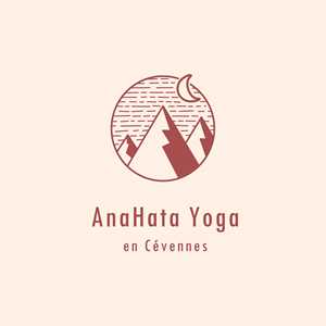 Ana, un professeur de yoga expérimenté à Nîmes