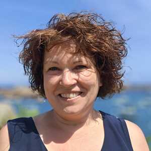 sophie, un responsable de club de yoga à Puteaux