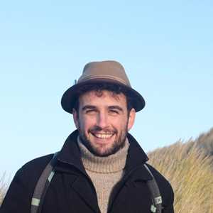 Théo , un expert en cours de yoga à Metz