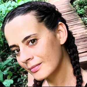Anne Sophie, un expert en cours de yoga à Nogent-sur-Seine