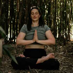 Charlotte, un responsable de club de yoga à Bordeaux