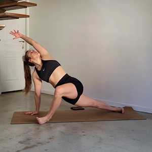 Flore, un expert en cours de yoga à Nancy