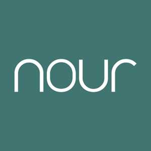 Nour , un professeur de yoga à Sevran